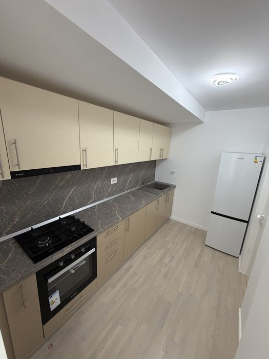 Inchiriez apartament Bucegi nr.12