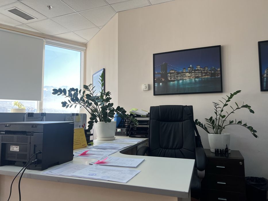 Офисная мебель,  столы