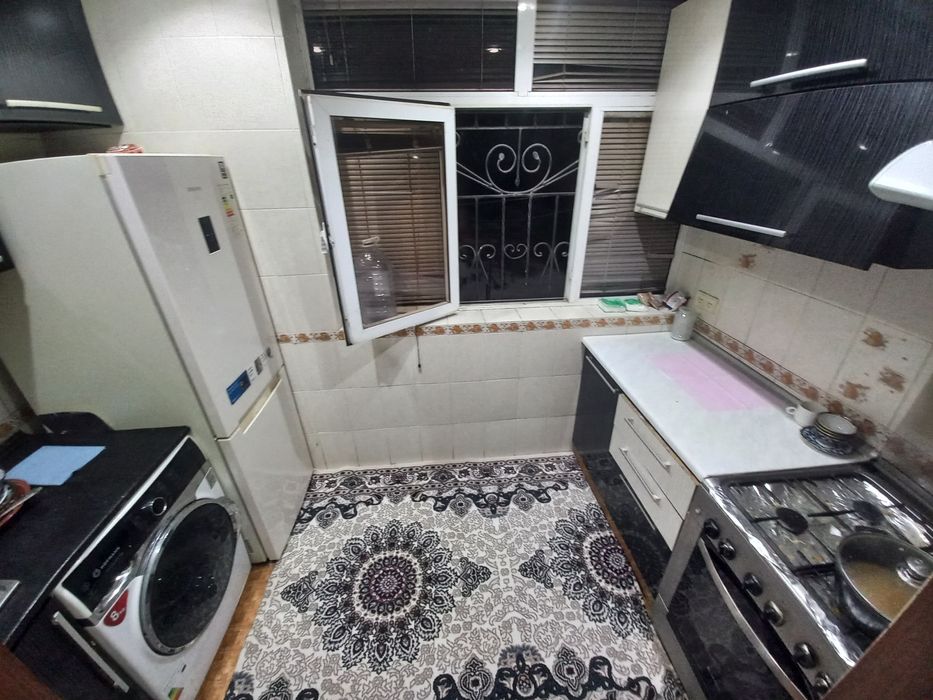 Аркндага 3 хона 1 этаж Вокзалда.Агентство