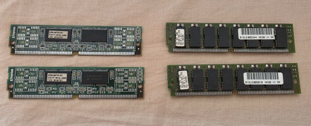 IBM  -  2 Kituri Memorie ( 16 MB )