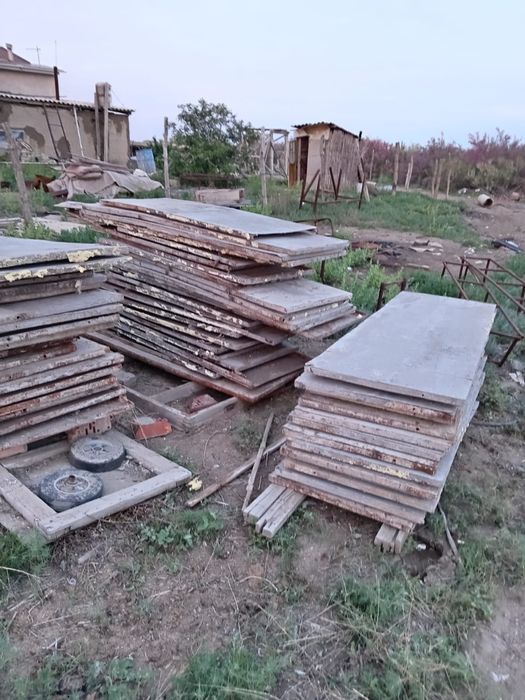 Опалубки железные продам