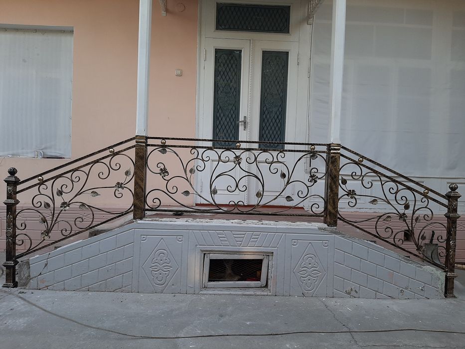 Решетки перила ограда