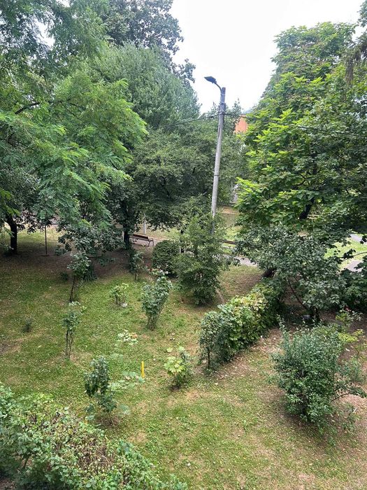 De inchiriat apartament ultracentral,  2 camere , decomandat