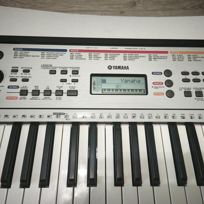 Синтезатор YAMAHA-YPT260
