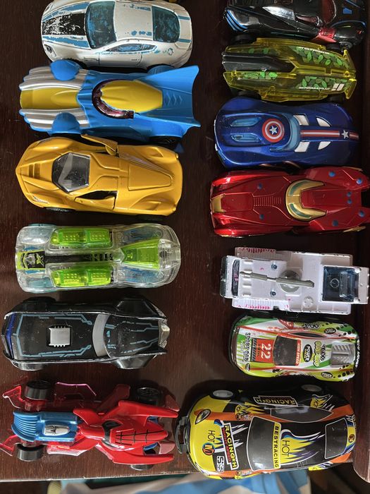 Игрушки для детей. Машинки
