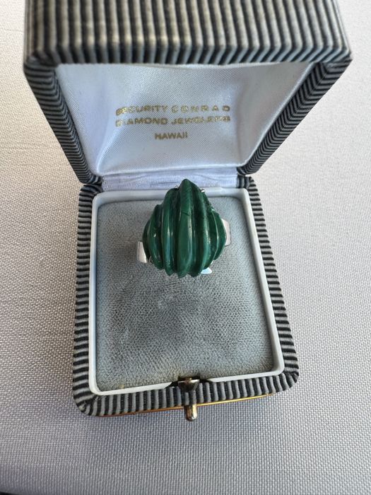 Inel din argint si malachit