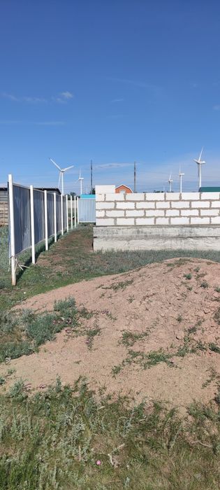 Продам участок 12 соток с недостроиным домом