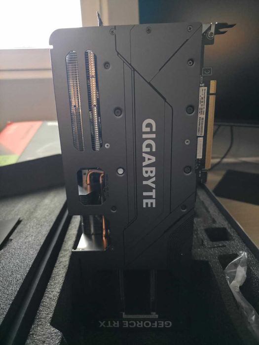 Placă video Gigabyte RTX 4080 SUPER Gaming OC – stare excelentă