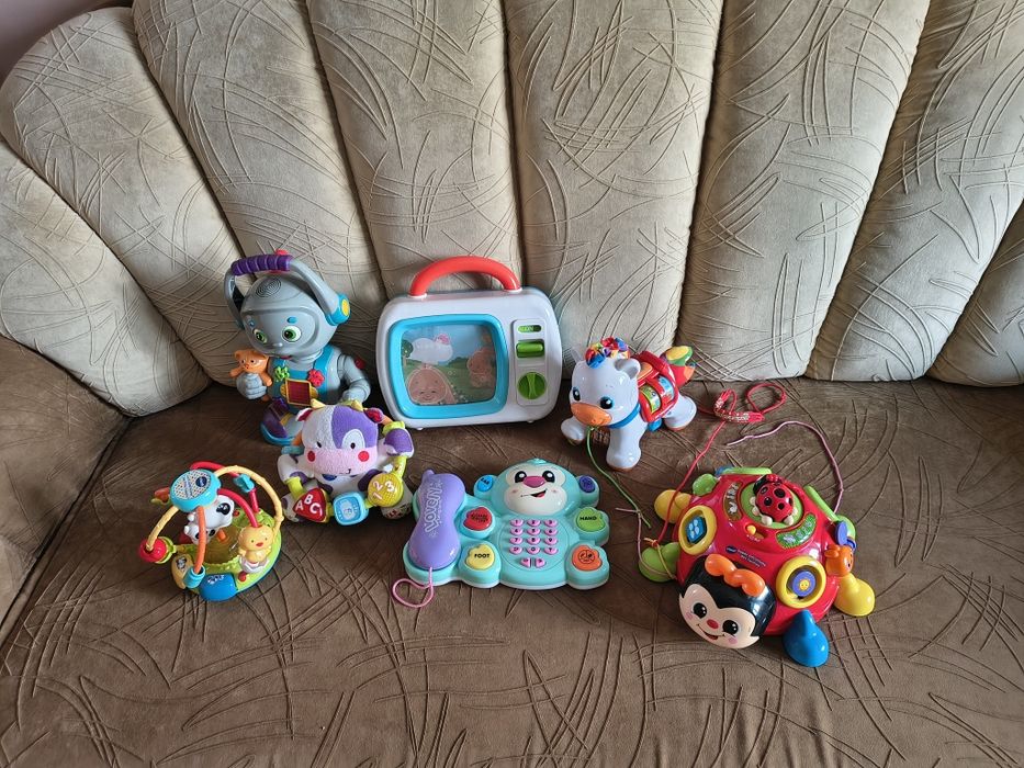 Jucării bebe interactive