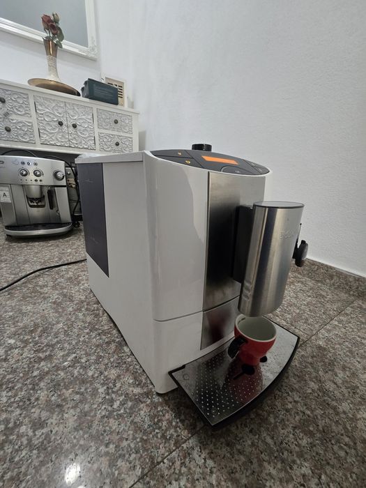 Кафемашина Miele Cm5100