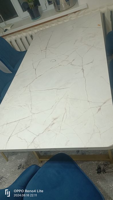 Стол со стульями