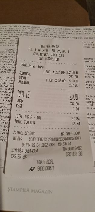 Pantofi sport "" adidasi " piele  interior si exterior.