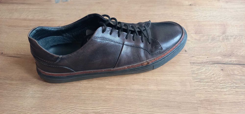 Продавам черни мъжки обувки URBAN-X, размер 44