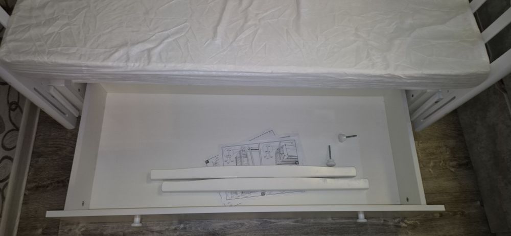 Детская кроватка