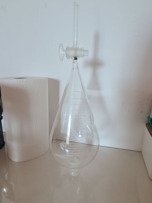 Продам делительнуб воронку 1000 мл