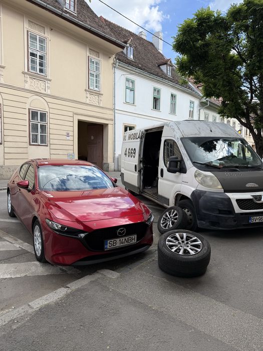 Mazda 3 2.0 49.000 km jante si cauciucuri de iarna