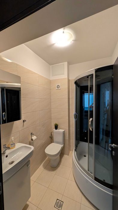 Vând apartament decomandat zona 9 mai