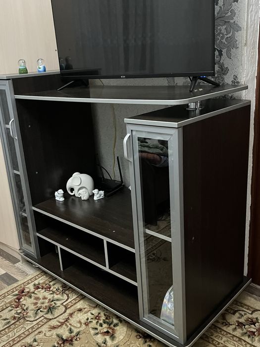 Вместительная тумбочка