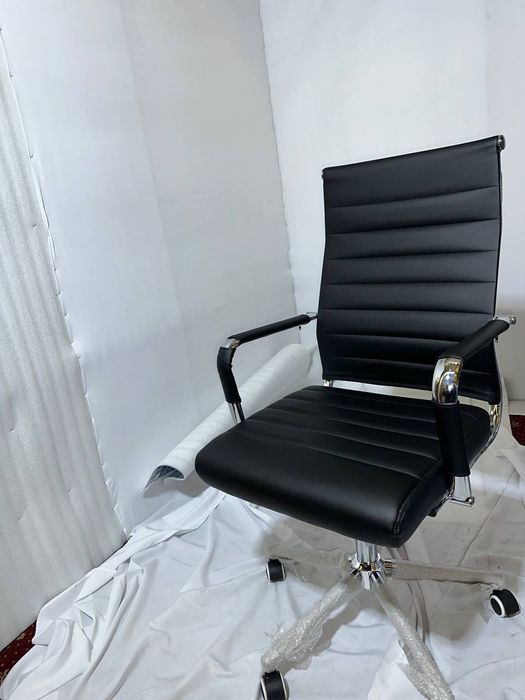 Акция на кресло хитой стул офисный кожа сетка Stul kreslo ofis