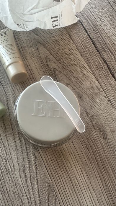 Wooden Spoon - нова козметика