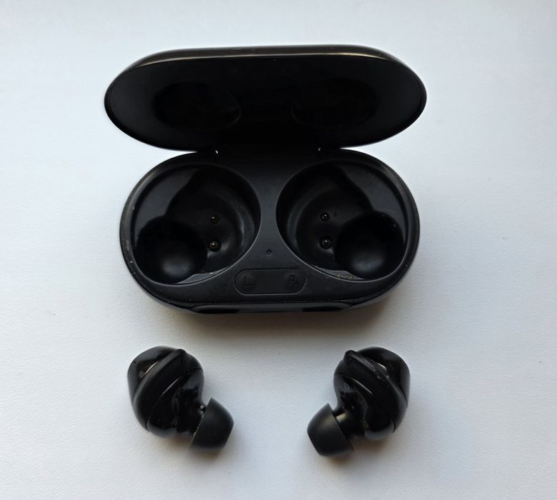 Наушники Samsung Galaxy Buds+