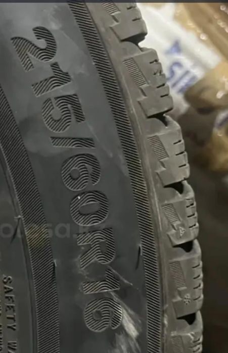 Продам комплект зимней резины