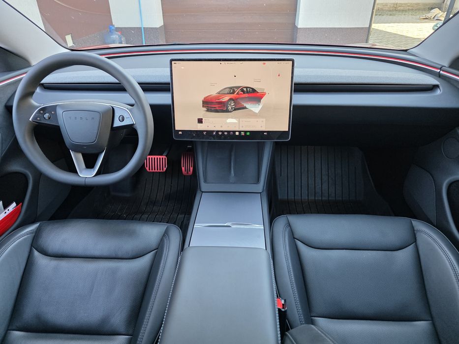 Tesla model 3   LONG RANGE AWD (4×4)