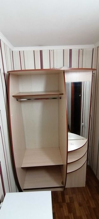 Продам прихожку в хорошем состоянии.