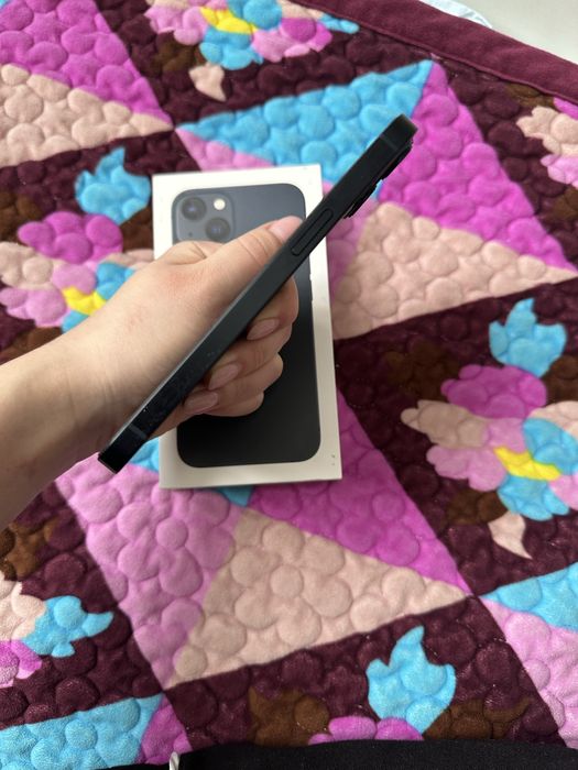 Продам iPhone 13. 128Гб