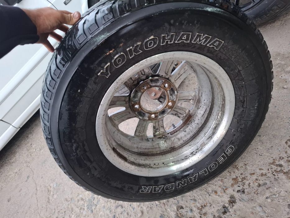 Продается запаска на тайота прадо
