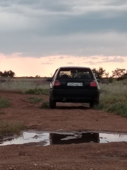 Автомобиль гольф 3