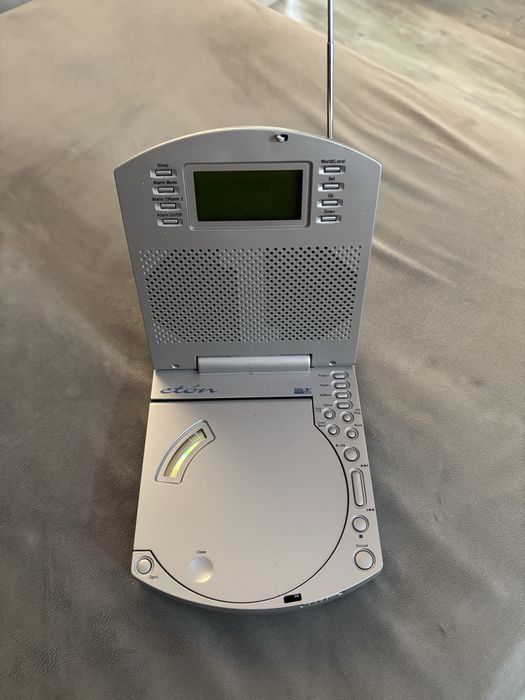 Radio  CD   player. …….
