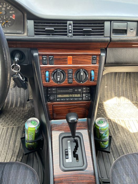 Подстаканник W124