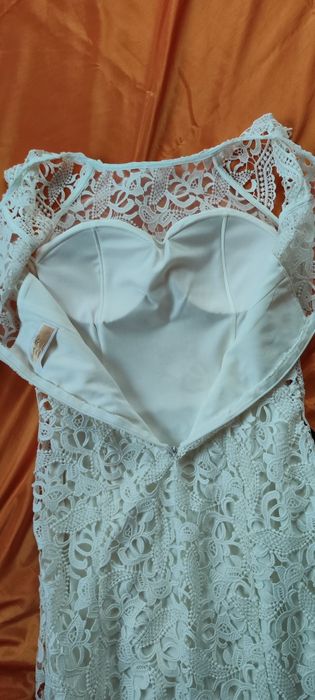 Официална дантелена рокля