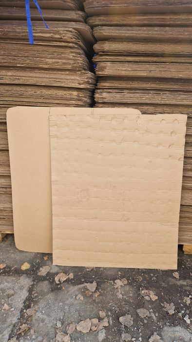 Картон б.у. в хорошем состоянии