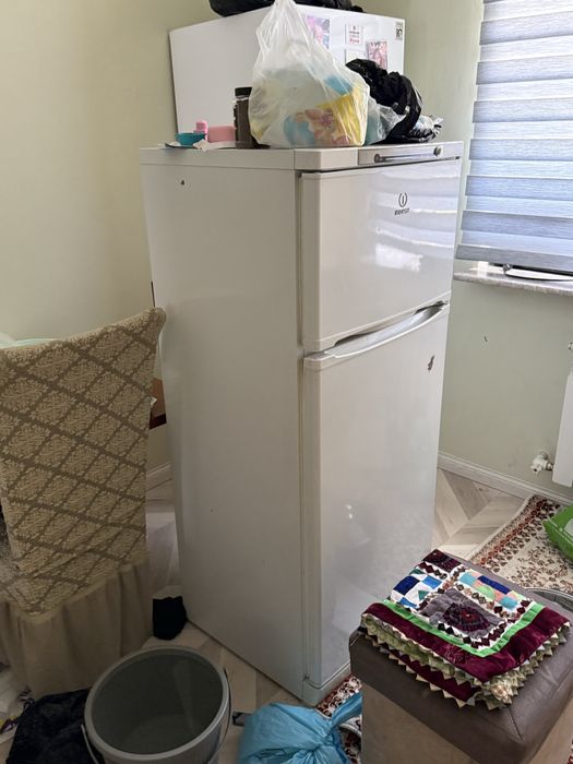 Холодильник indesit в хорошем состоянии