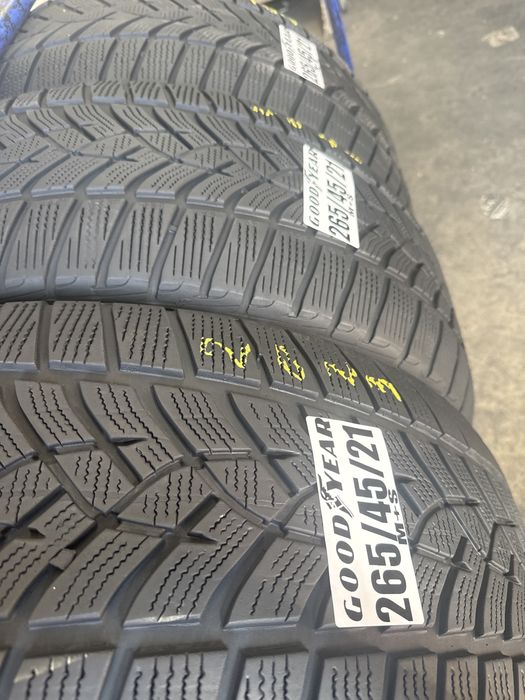 265/45/21 Goodyar