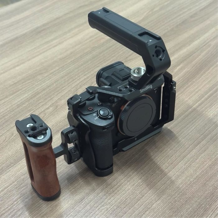 Полнокадровая камера Sony alpha 7iv