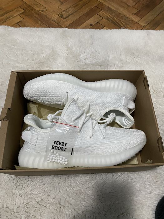 Yezzy 350 white