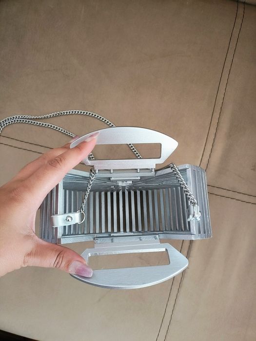 Дамски чанти - кокетно допълнение към тоалета Ви