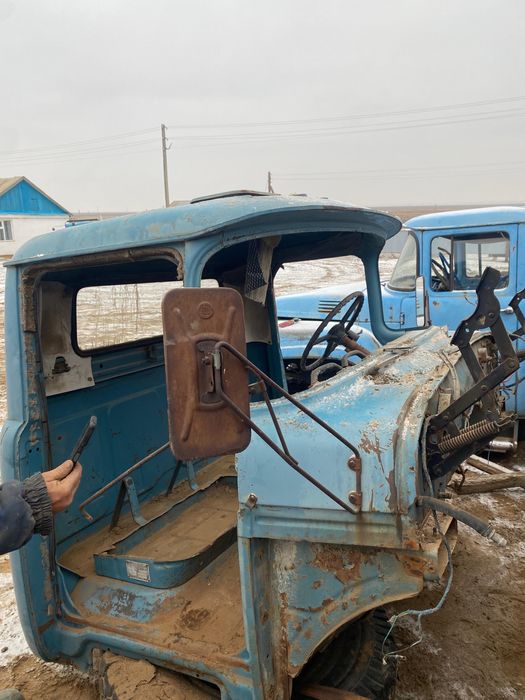 Зил кабинасы сатылады