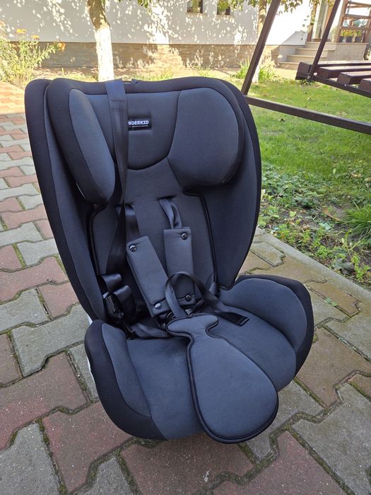 Scaun auto copii cu prindere isofix