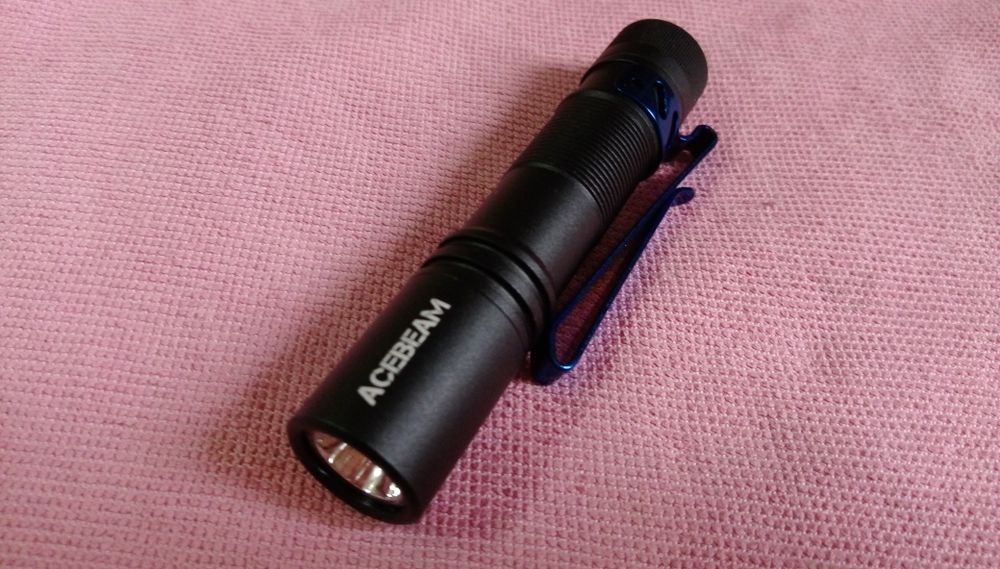 Acebeam Pokelit AA, Lanterna Profesională Reîncărcabilă, 550 lumeni