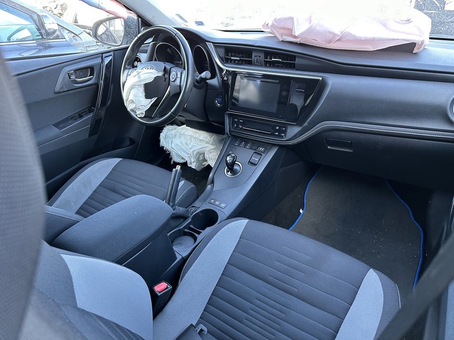 Toyota Auris Тойота Аурис 1.8 hybrid CVT 136 кс 2016г НА ЧАСТИ!