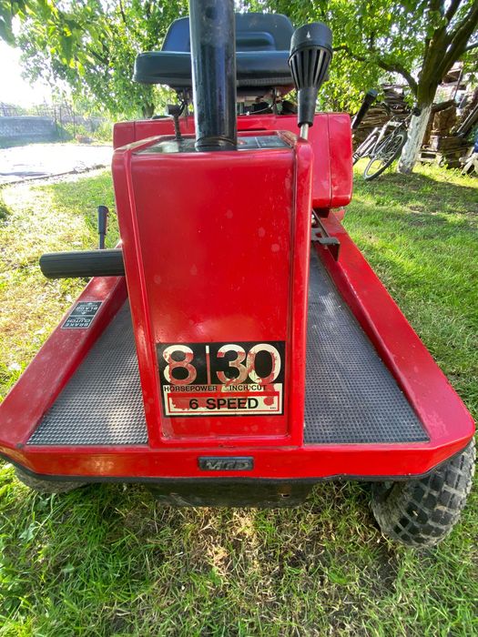 Tractoare de tuns iarba 11&8CP