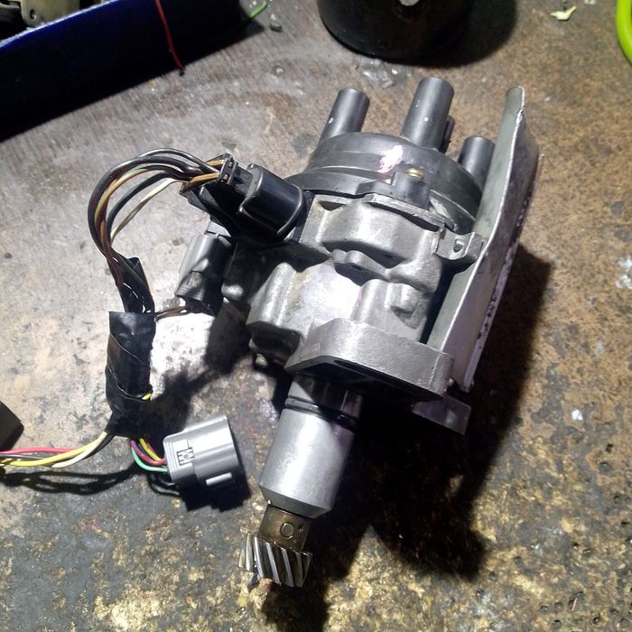 Продам трамблёр на Мазда кронус