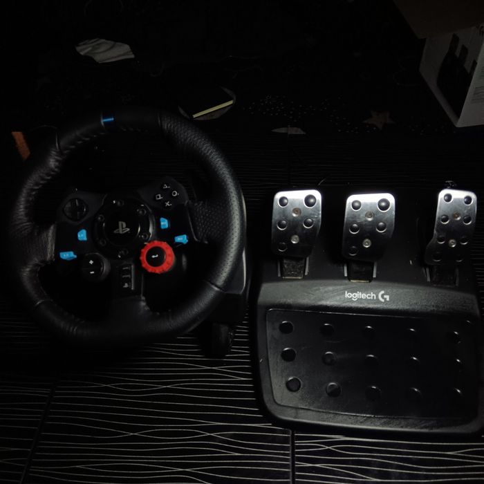 Volan g29 ps3 ps4 ps5 pc fara schimburi