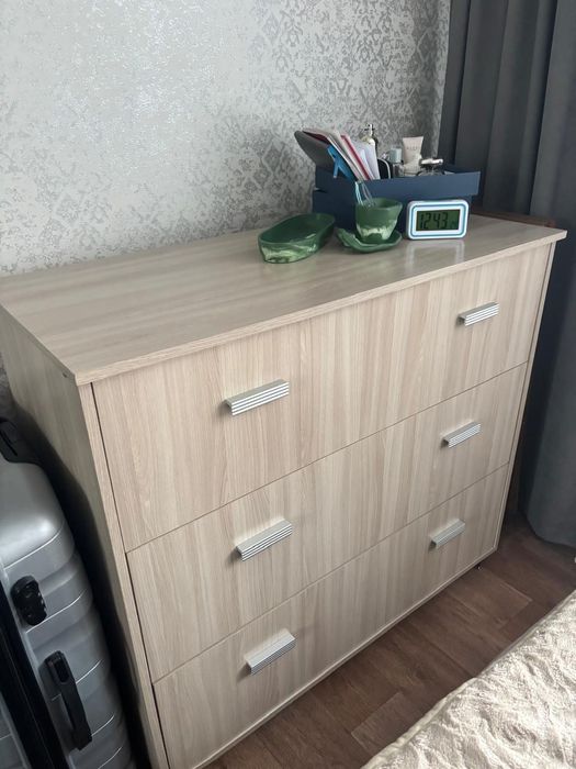 Продам шкаф и комод