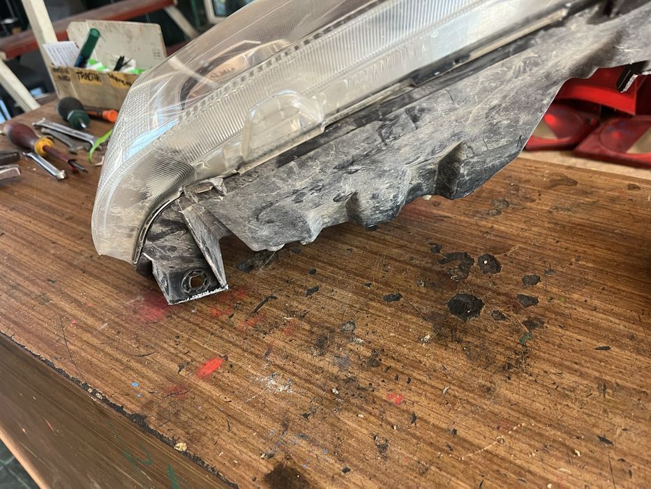 far logan dreapta model 2004/2009