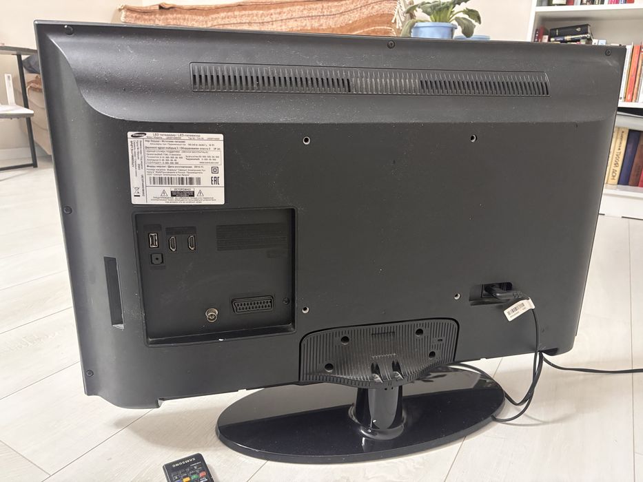 Продаи телевизор Samsung 32